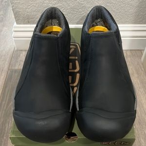 Keen Men's Brixen Waterproof Low Black/gargoyle size 10US New with Box .